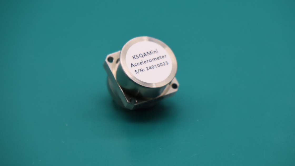 2.8 ~ 3.3mA/g Accelerometer Sensor Wide Temperature Range Vibration Peak Sine 20g 10Hz ~ 2000Hz