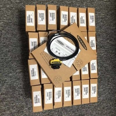 ব্যানার QS18VP6D 450 মিমি সেন্সিং রেঞ্জ IP67 NEMA 6 নামমাত্র এবং পরিপূরক PNP আউটপুট সহ বিচ্ছিন্ন ফটো ইলেকট্রিক সেন্সর