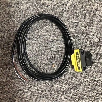 ব্যানার QS18VP6D 450 মিমি সেন্সিং রেঞ্জ IP67 NEMA 6 নামমাত্র এবং পরিপূরক PNP আউটপুট সহ বিচ্ছিন্ন ফটো ইলেকট্রিক সেন্সর