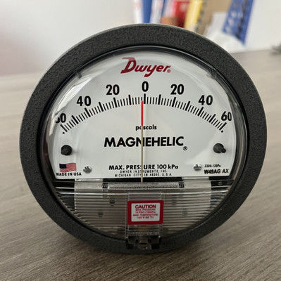 Dwyer Series 2000 Magnehelic Differential Pressure Gauge with ±2% FS Accuracy and Frictionless Magnetic Movement for 20-140°F Applications. ডোয়ায়ার সিরিজ ২০০০ ম্যাগনেহেলিক ডিফারেনশিয়াল প্রেসার গেইজ যার ±২% FS নির্ভুলতা এবং ২০-১৪০°ফারেনহাইট অ্যাপ্লিকেশনের জন্য ঘর্ষণবিহীন চৌম্বকীয় আন্দোলন